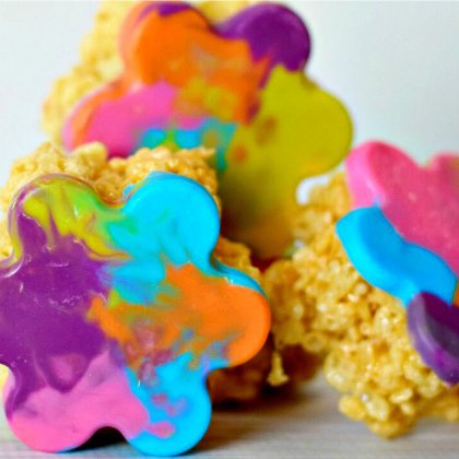 Groovy and Creative Tie and Dye Ideas for Kids Decorating Cereal