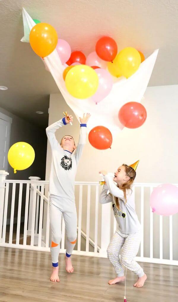 diy-balloon-drop-for-new-years-eve-for-kids